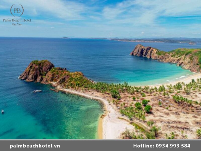 Bãi biển hoang sơ Phú Yên đẹp & yên bình